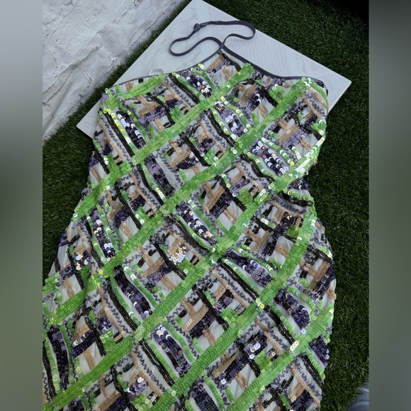 Veronica Beard Cherie Dress
SIZE 4 women sequins bodycon party Midi dress - Picture 7 of 13